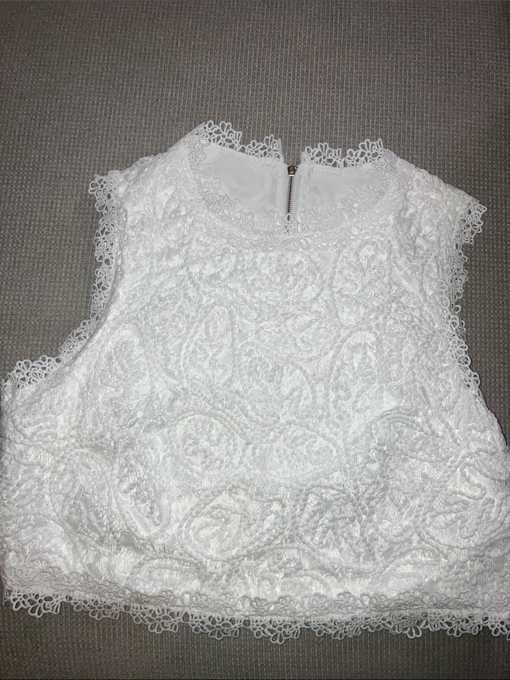 SHEIN White Lace Sleeveless Crop Top